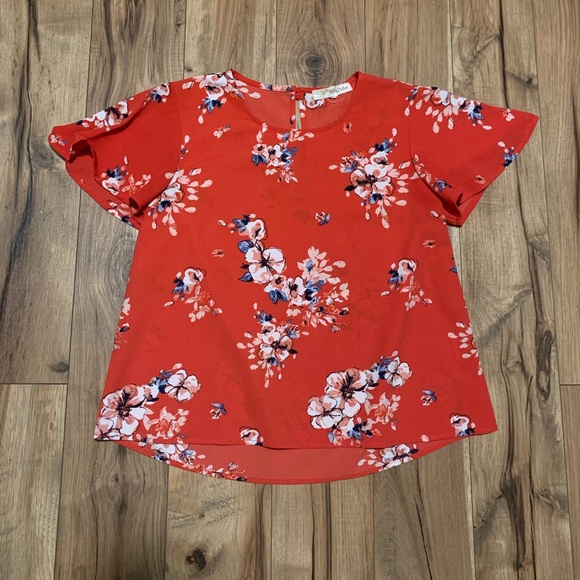 Tops - COPY - Bell sleeve top